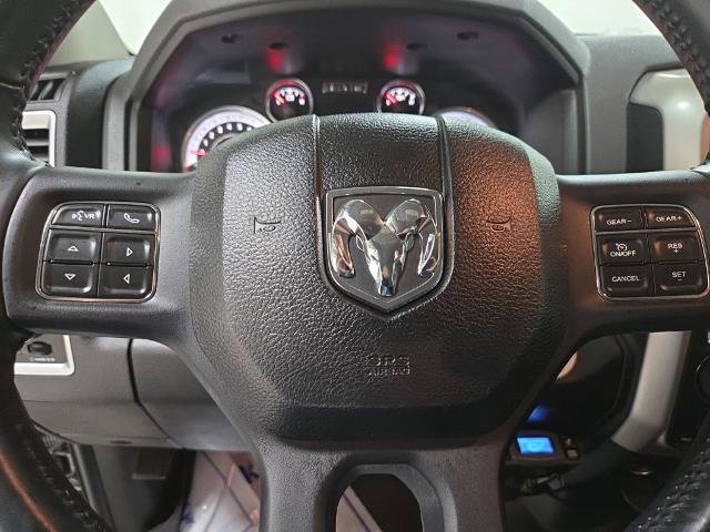 Used 2019 RAM 1500 Classic SLT w/ Luxury Group AWD/4WD image 16