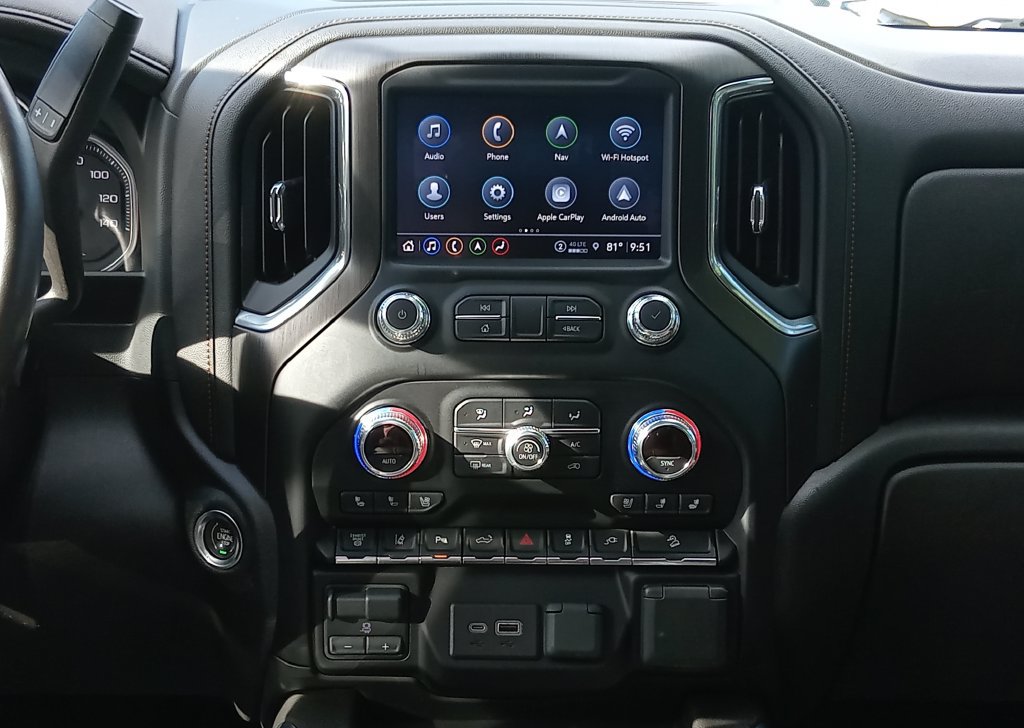 Used 2022 GMC Sierra 2500 AT4 w/ AT4 Premium Plus Package AWD/4WD image 16