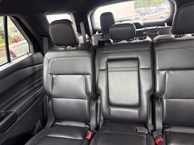 Certified 2020 Ford Explorer XLT w/ Equipment Group 202A AWD/4WD image 27