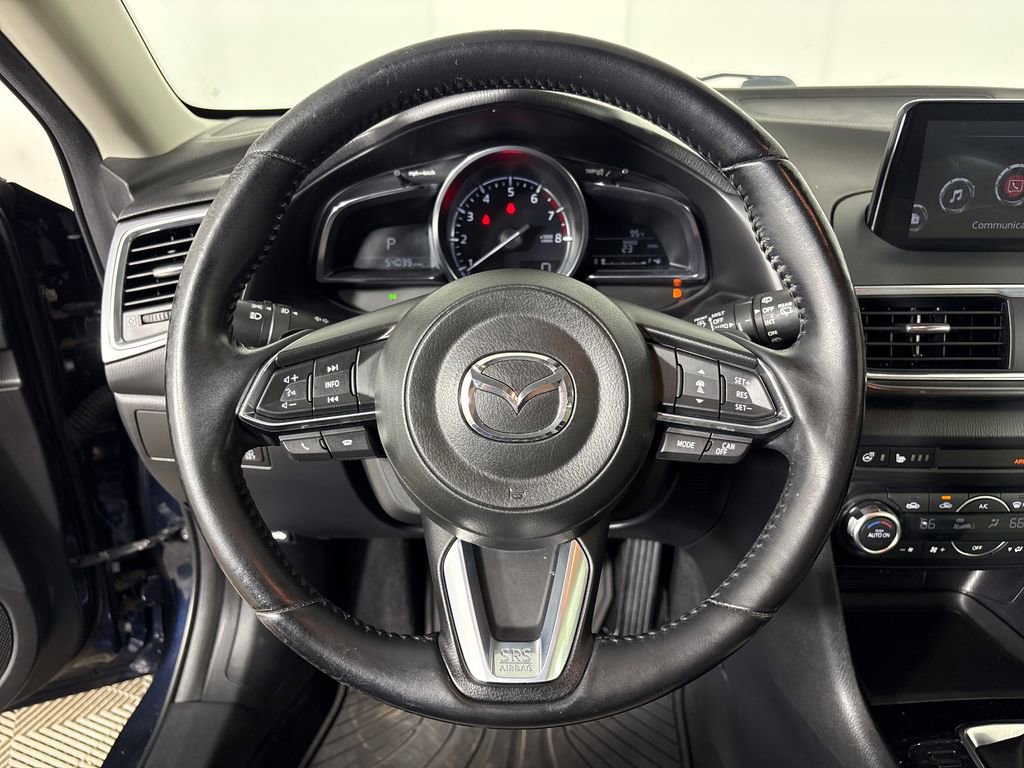 Used 2018 MAZDA MAZDA3 Grand Touring w/ Premium Equipment Package FWD image 16