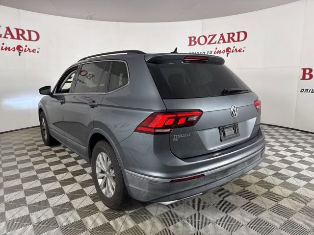 Used 2018 Volkswagen Tiguan SE w/ Panoramic Sunroof Package image 6