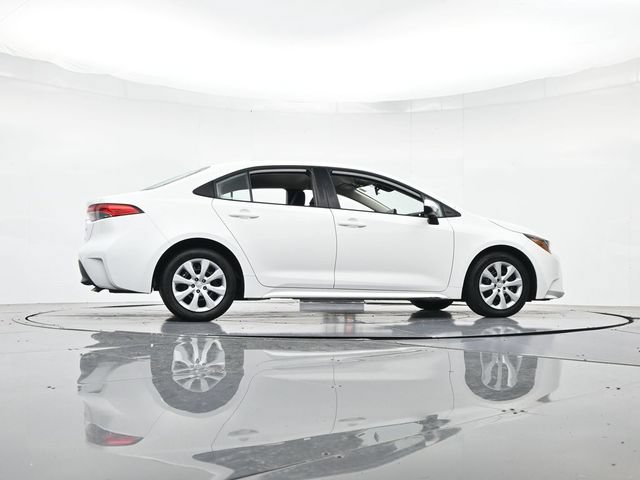 Used 2024 Toyota Corolla LE FWD image 32