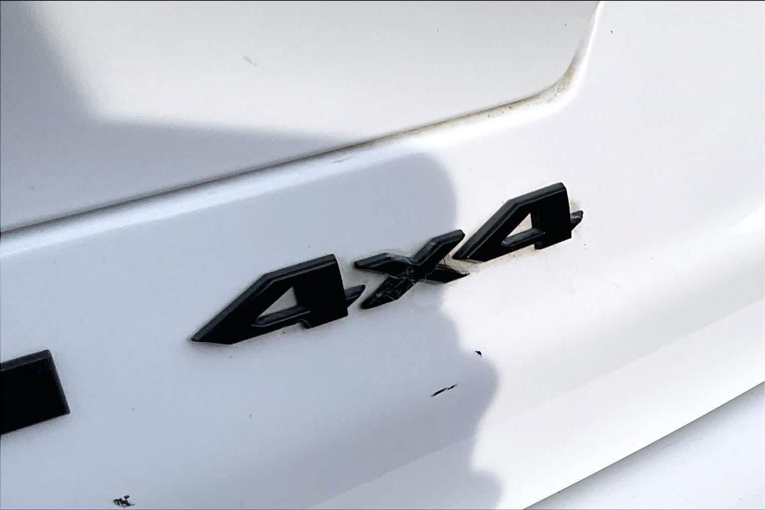 Used 2023 Jeep Grand Cherokee L Laredo AWD/4WD image 12