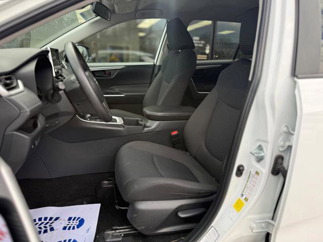 Used 2024 Toyota RAV4 LE image 7