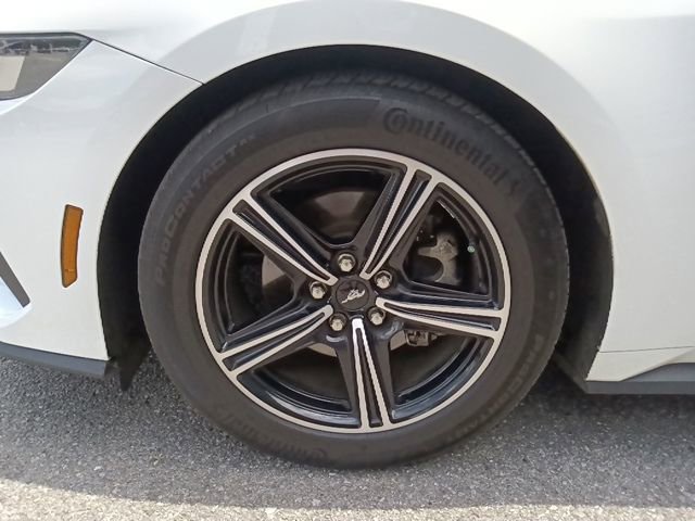 Certified 2024 Ford Mustang Coupe RWD image 10