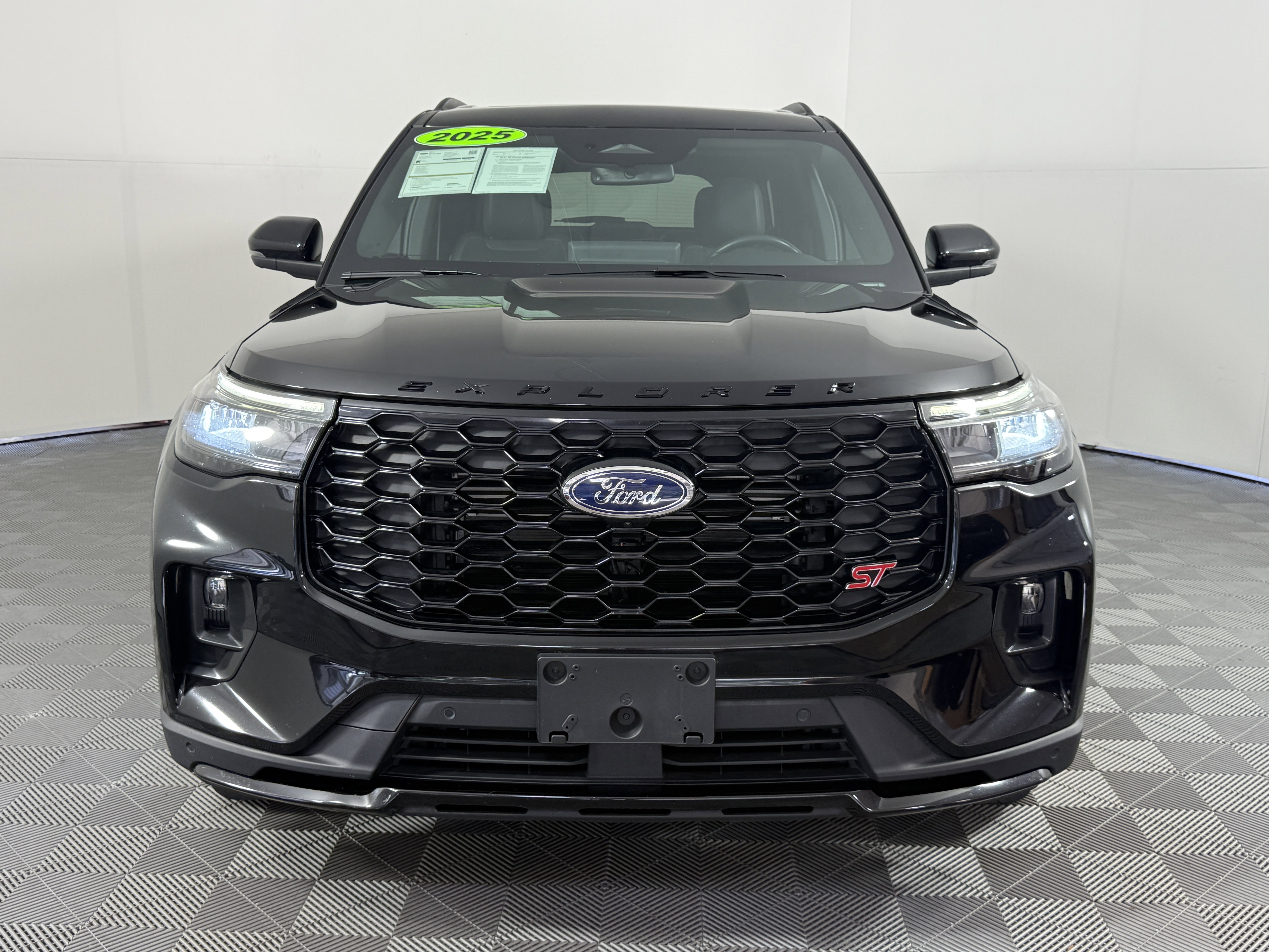 Certified 2025 Ford Explorer ST w/ Sun And Sound Package AWD/4WD image 6