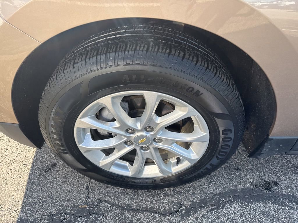 Used 2019 Chevrolet Equinox LT w/ Driver Convenience Package FWD image 10