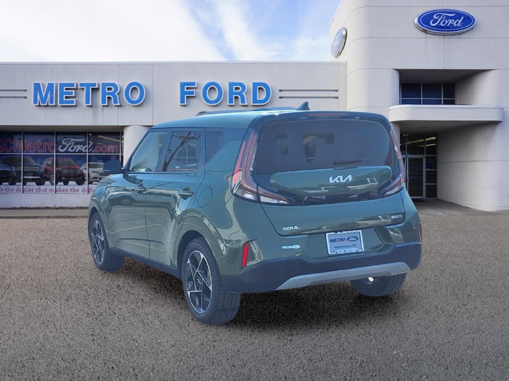 Used 2023 Kia Soul EX FWD image 5