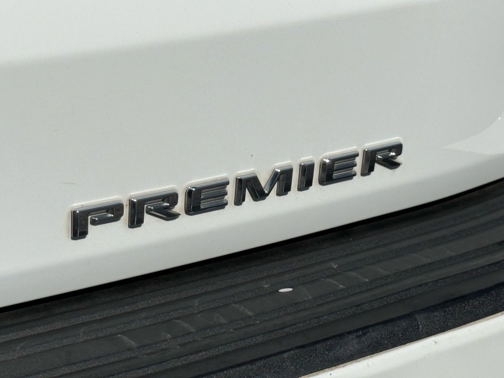 Used 2023 Chevrolet Suburban Premier image 17