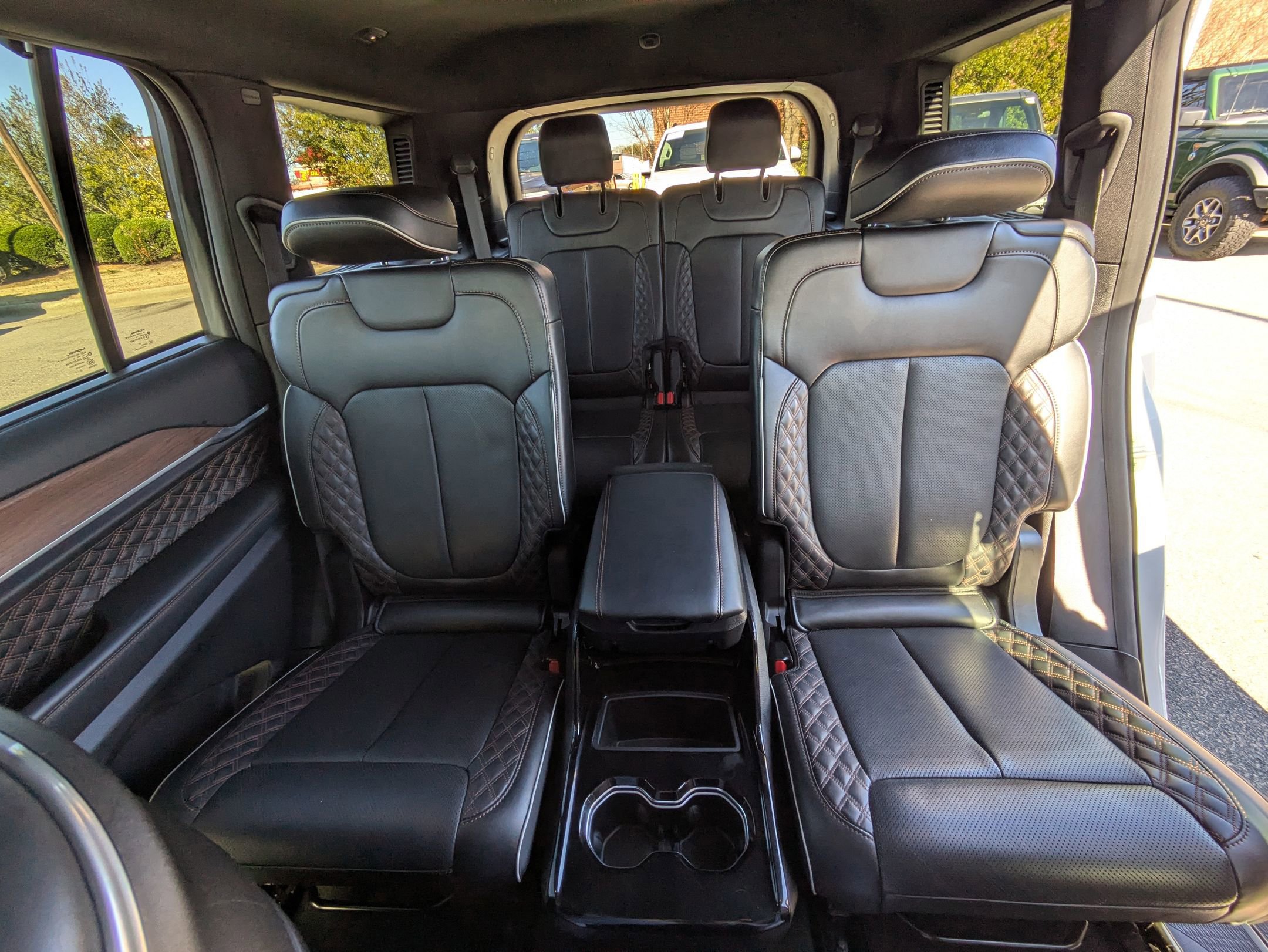 Used 2023 Jeep Grand Cherokee L Summit w/ Luxury Tech Group V image 30