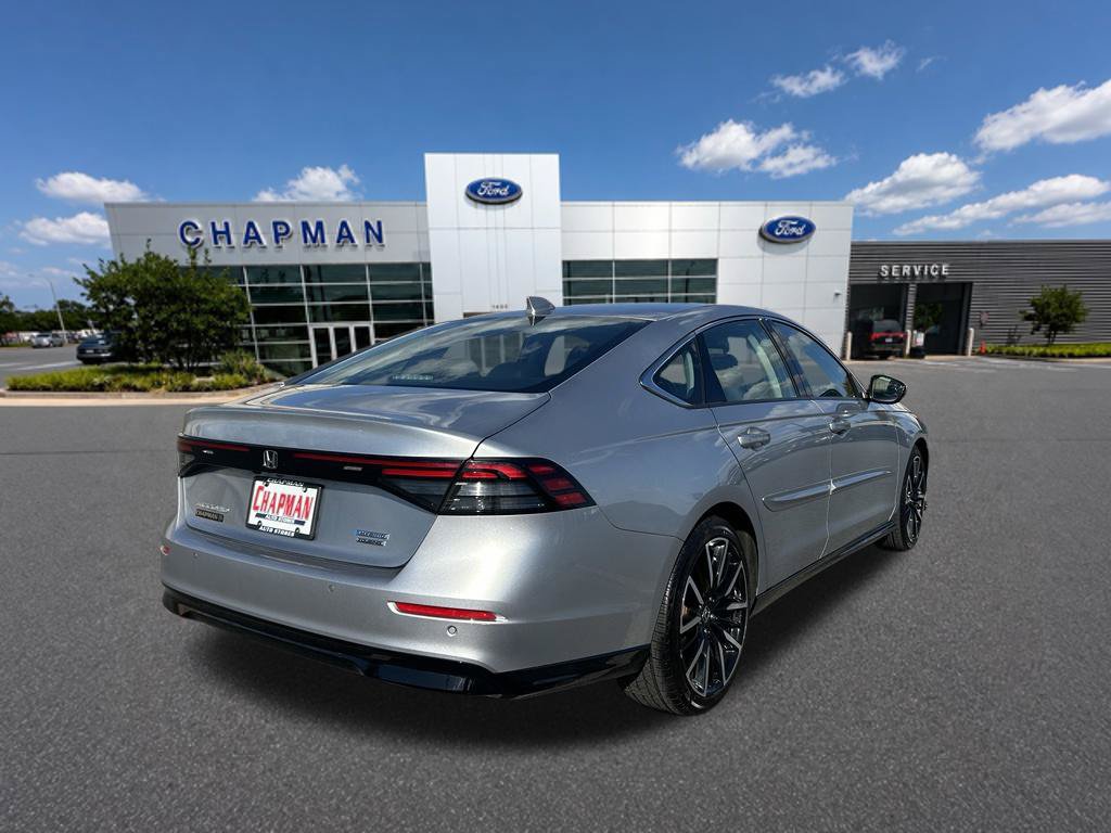 Used 2024 Honda Accord Touring image 5