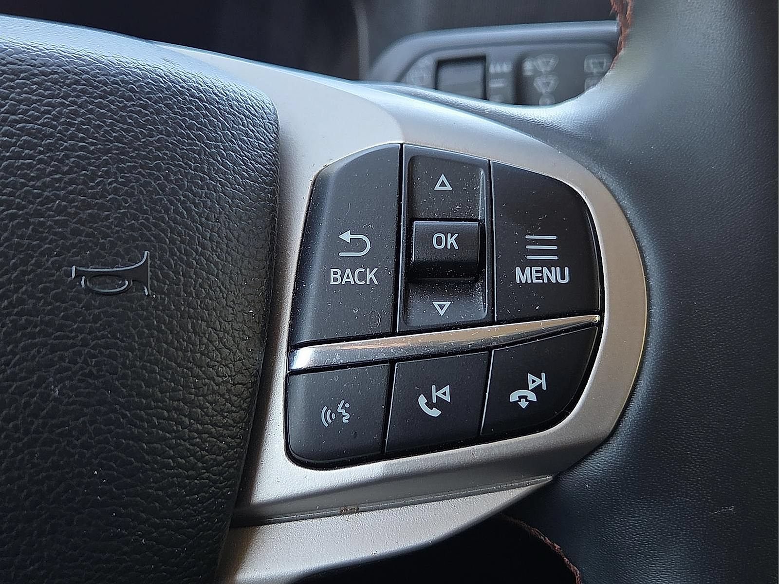 Certified 2025 Ford Explorer Active w/ Active Comfort Package RWD image 20