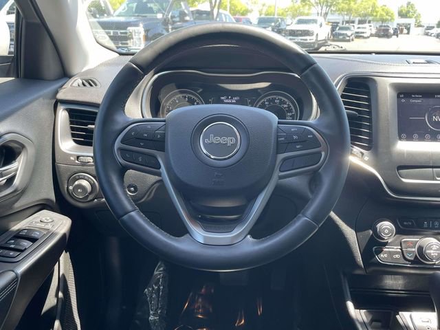 Used 2019 Jeep Cherokee Latitude Plus w/ Comfort/Convenience Group FWD image 9