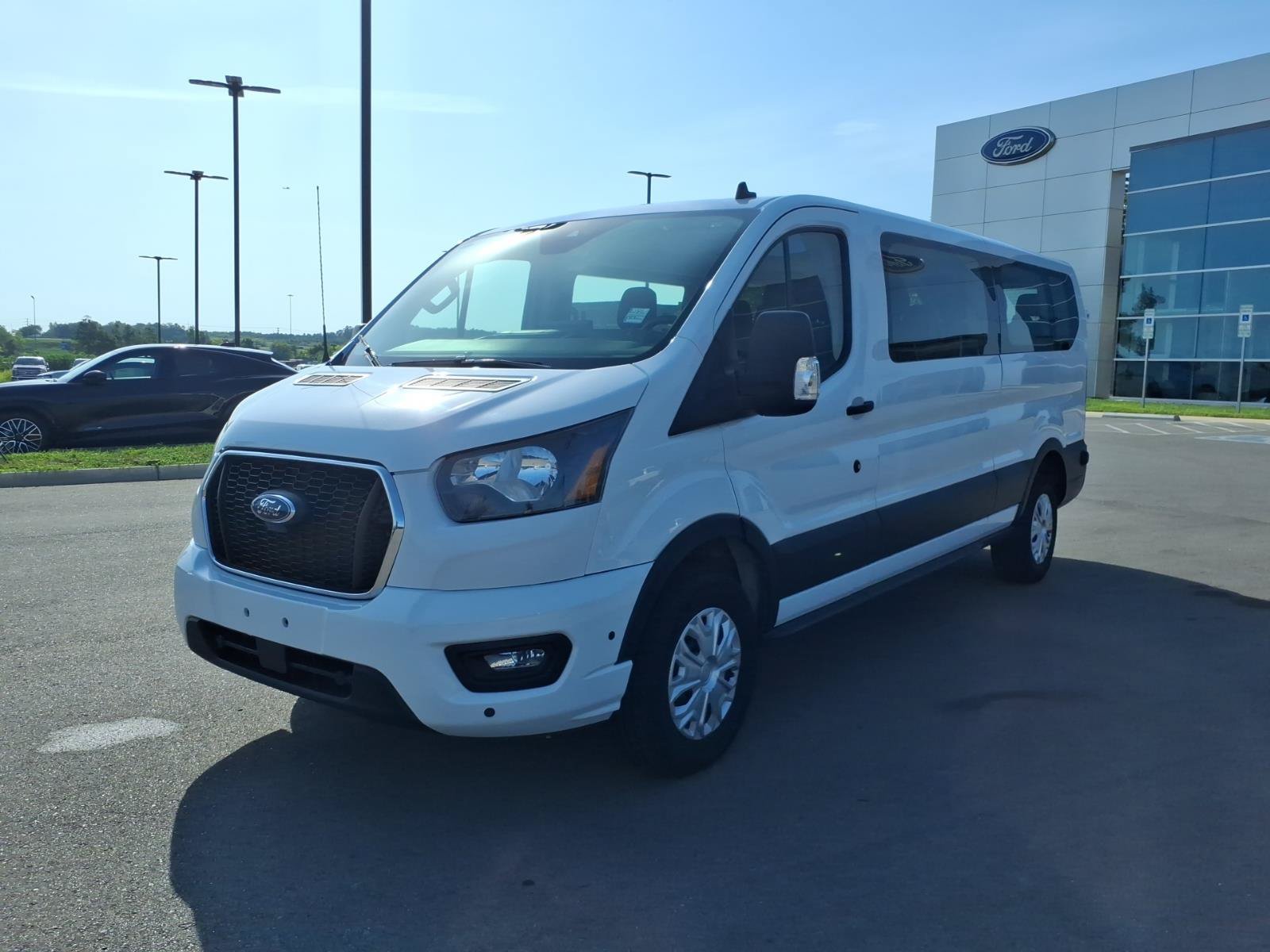 Certified 2024 Ford Transit 350 XLT RWD image 7