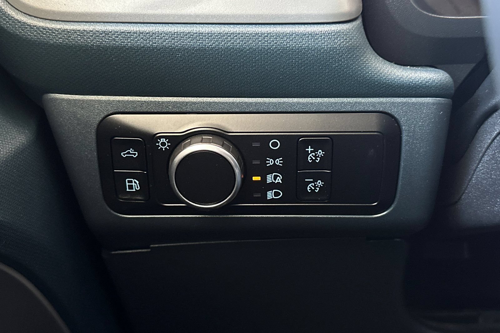 Certified 2024 Ford Maverick XLT w/ XLT Luxury Package FWD image 25