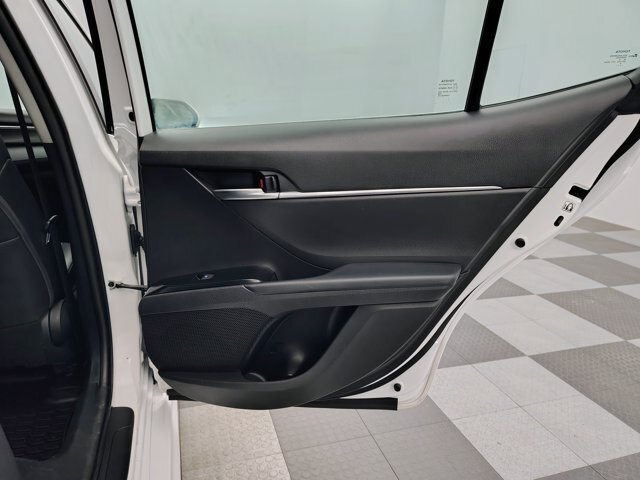 Used 2019 Toyota Camry SE FWD image 26