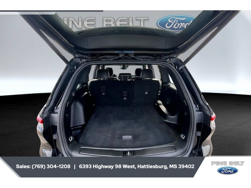 Used 2022 Jeep Grand Cherokee Altitude AWD/4WD image 21