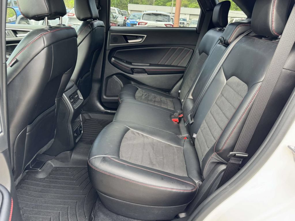 Certified 2024 Ford Edge ST-Line AWD/4WD image 16