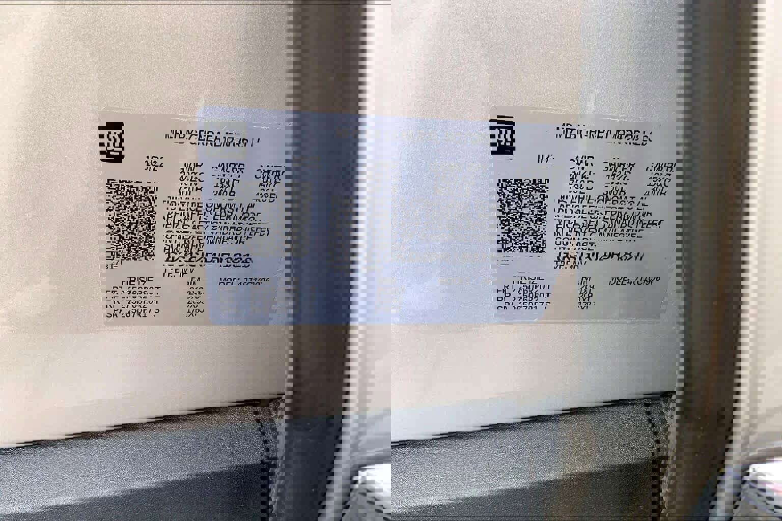 Used 2023 GMC Yukon XL SLT image 34