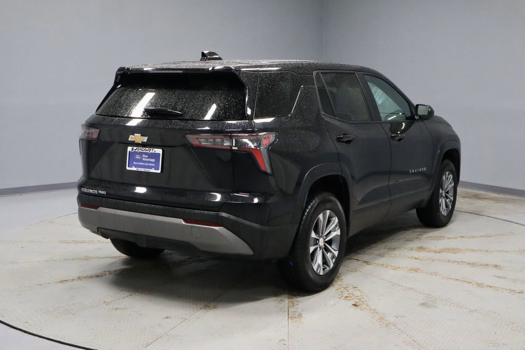 Used 2025 Chevrolet Equinox LT AWD/4WD image 11