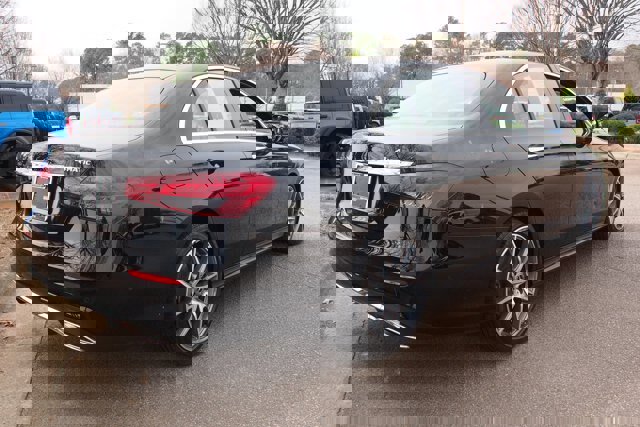 Used 2023 Mercedes-Benz E 350 4MATIC Sedan image 5