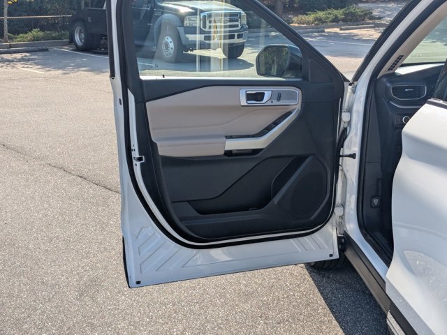 Certified 2023 Ford Explorer XLT w/ Equipment Group 202A image 14
