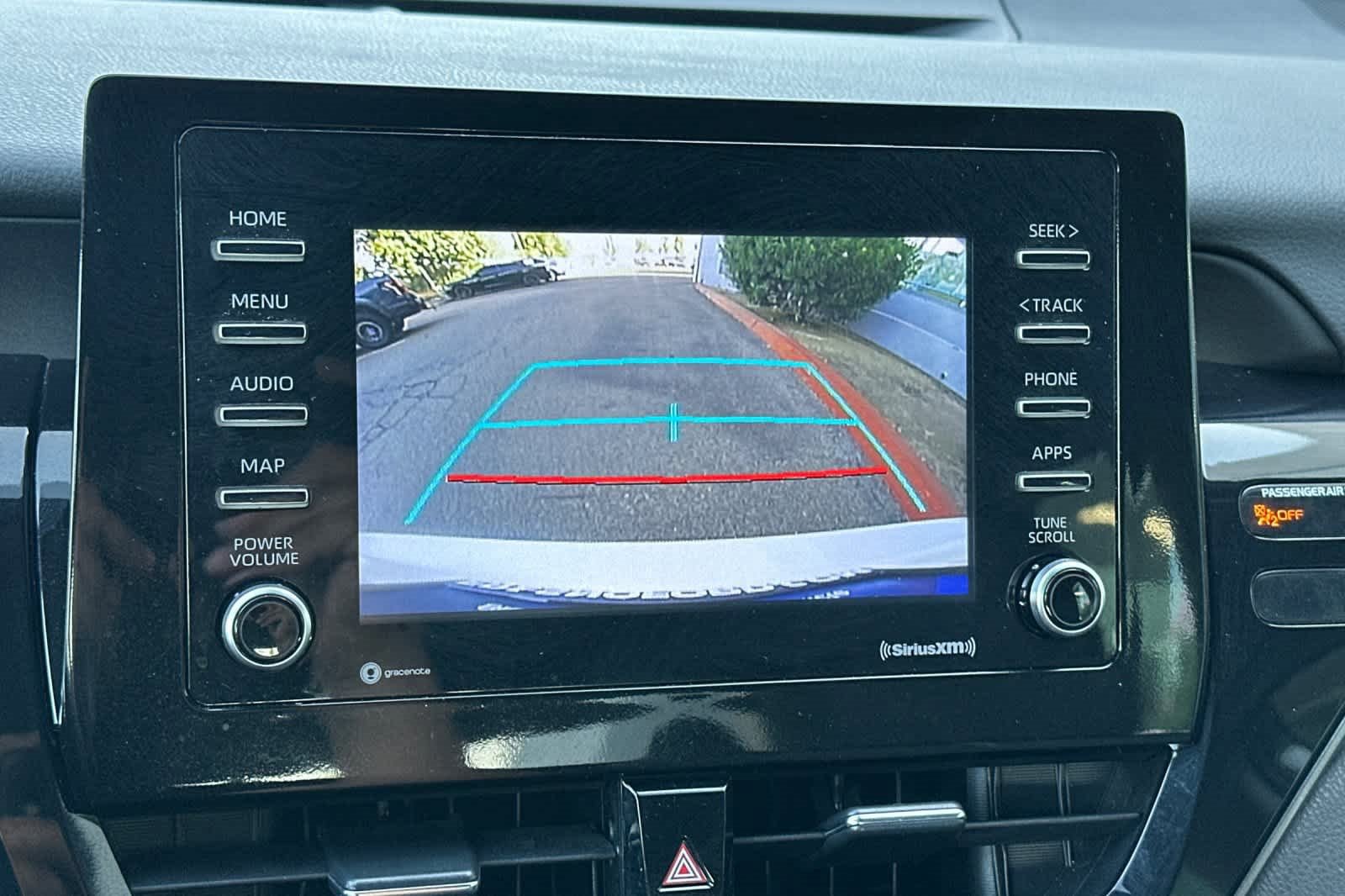 Used 2023 Toyota Camry SE image 19