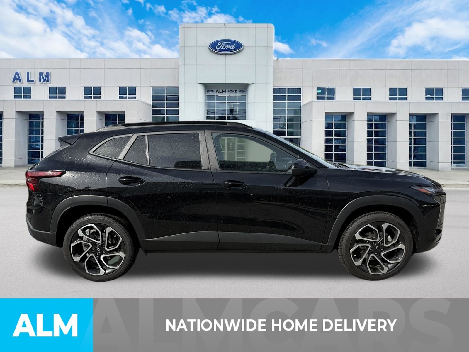 Used 2024 Chevrolet Trax RS image 4