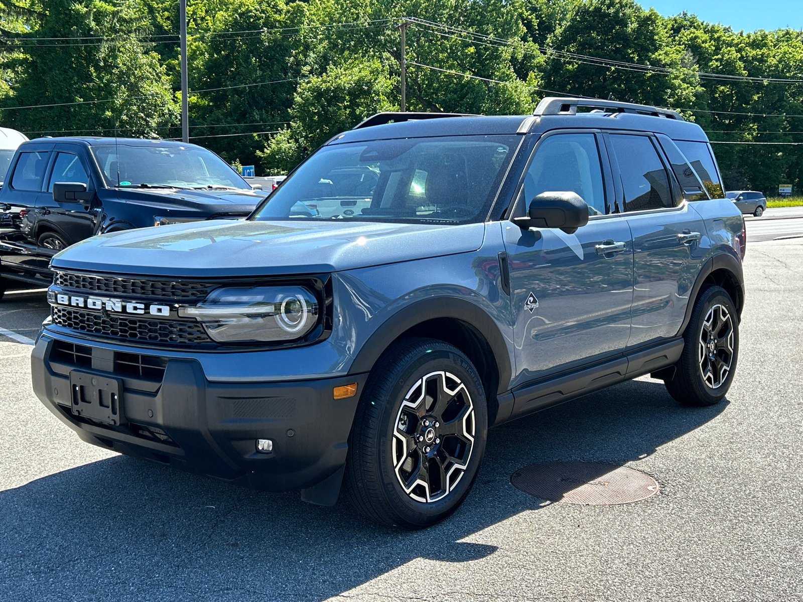 Certified 2025 Ford Bronco Sport Outer Banks w/ Outer Banks Tech Package+ AWD/4WD image 5