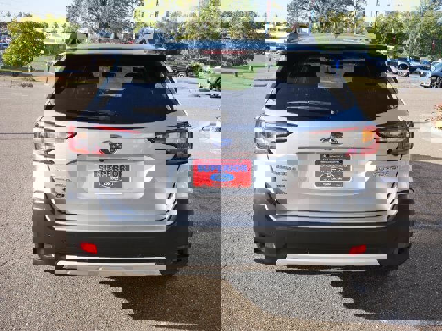 Used 2023 Subaru Outback Limited image 4