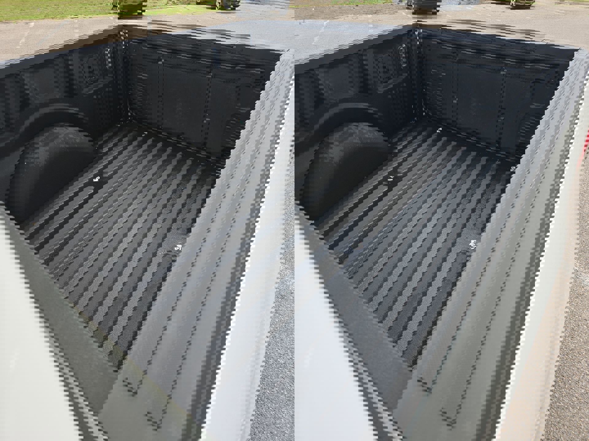 Certified 2023 Ford F150 Platinum w/ Equipment Group 701A High image 23