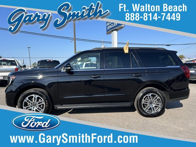 Certified 2025 Ford Expedition Active image 2