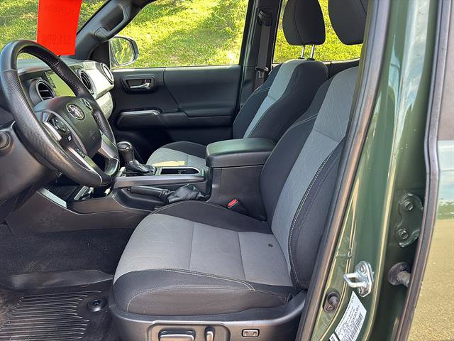 Used 2022 Toyota Tacoma TRD Sport w/ Technology Package AWD/4WD image 11