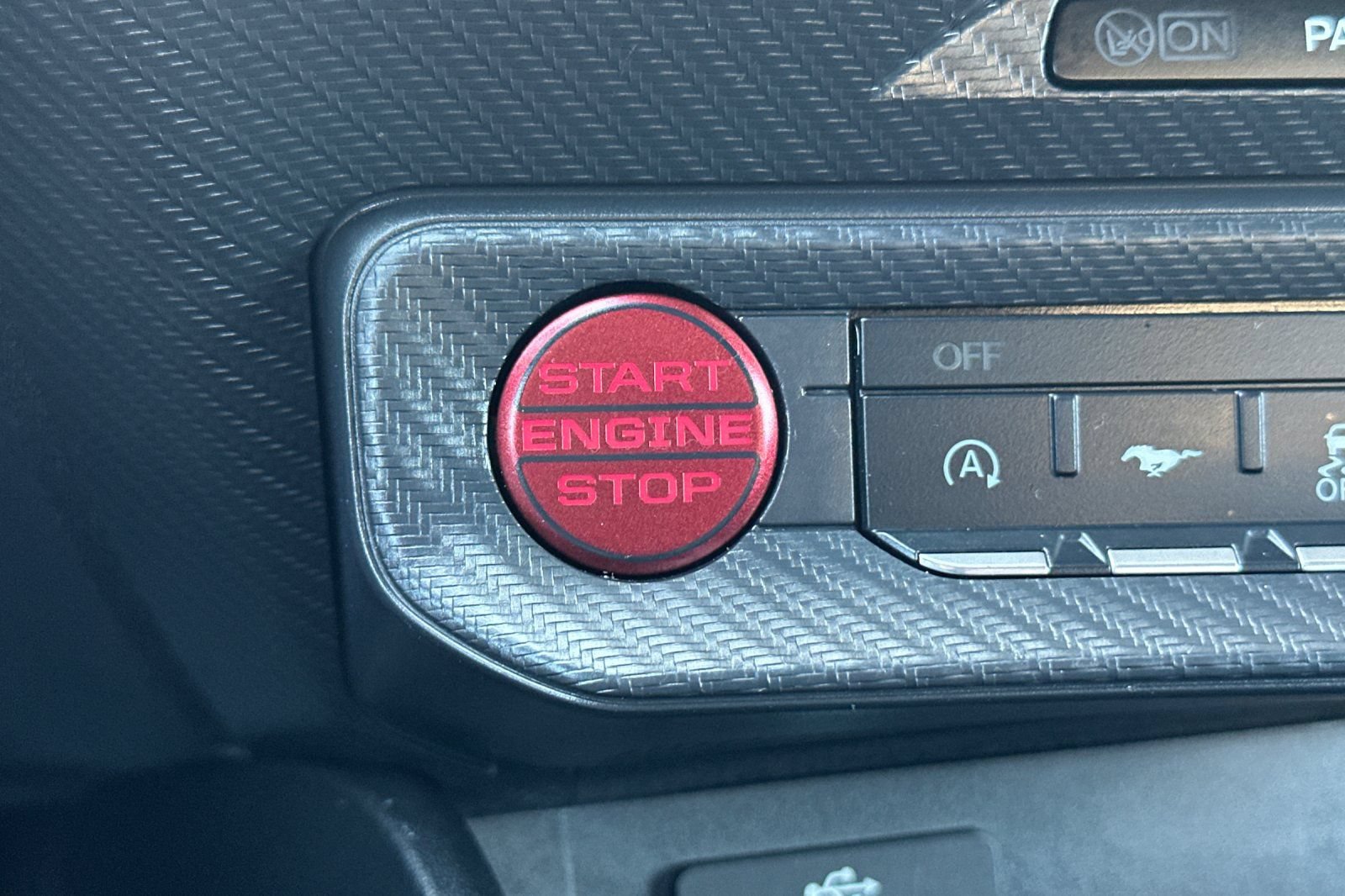 Certified 2025 Ford Mustang Coupe RWD image 33