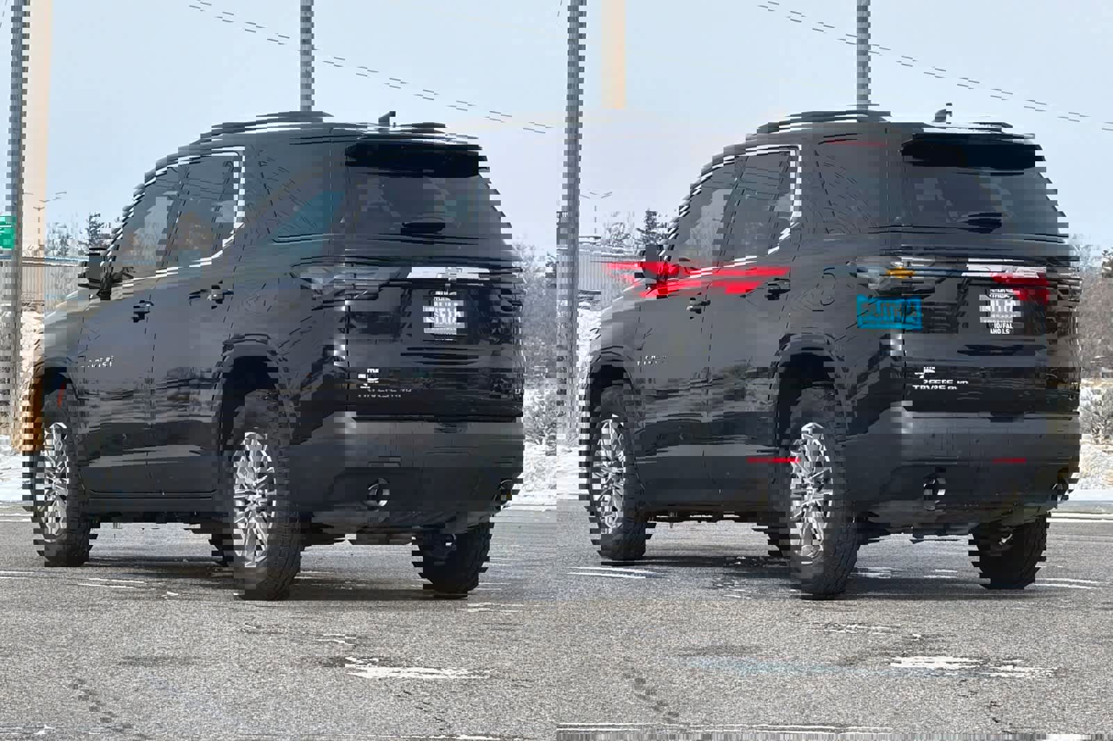 Used 2022 Chevrolet Traverse LT image 3