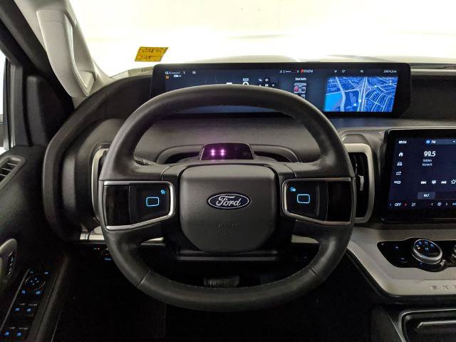 Certified 2025 Ford Expedition Active AWD/4WD image 9