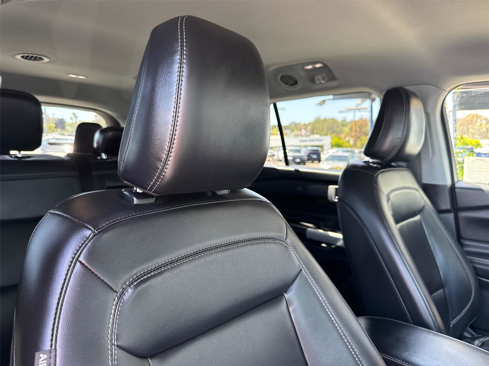 Certified 2021 Ford Explorer XLT w/ Equipment Group 202A RWD image 15