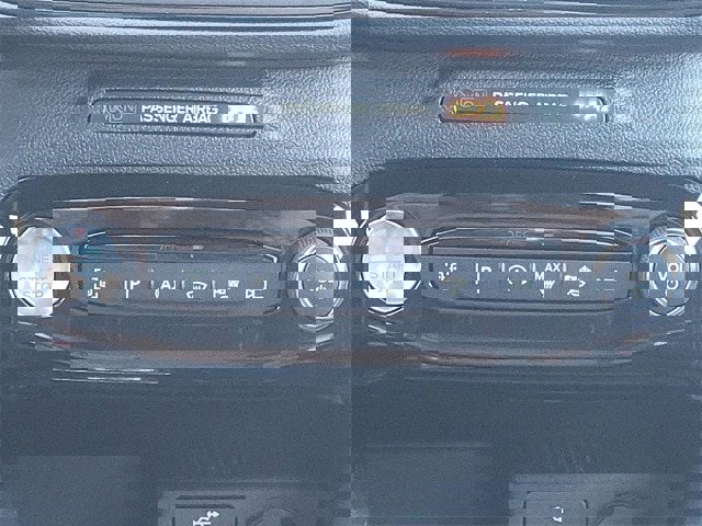 Certified 2025 Ford Escape ST-Line Elite w/ Premium Technology Package image 29