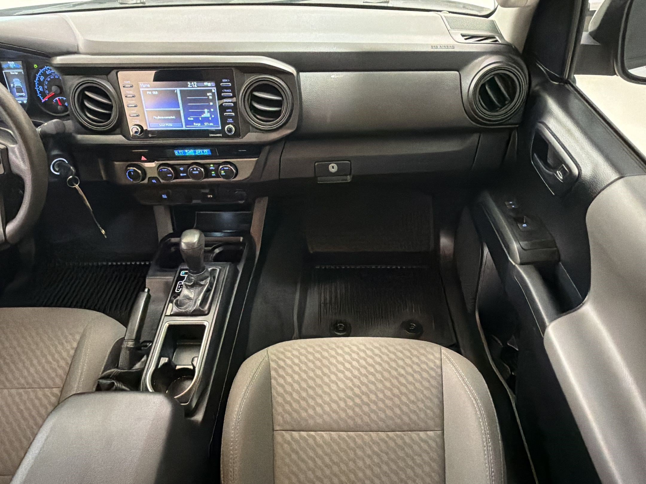 Used 2022 Toyota Tacoma SR AWD/4WD image 28