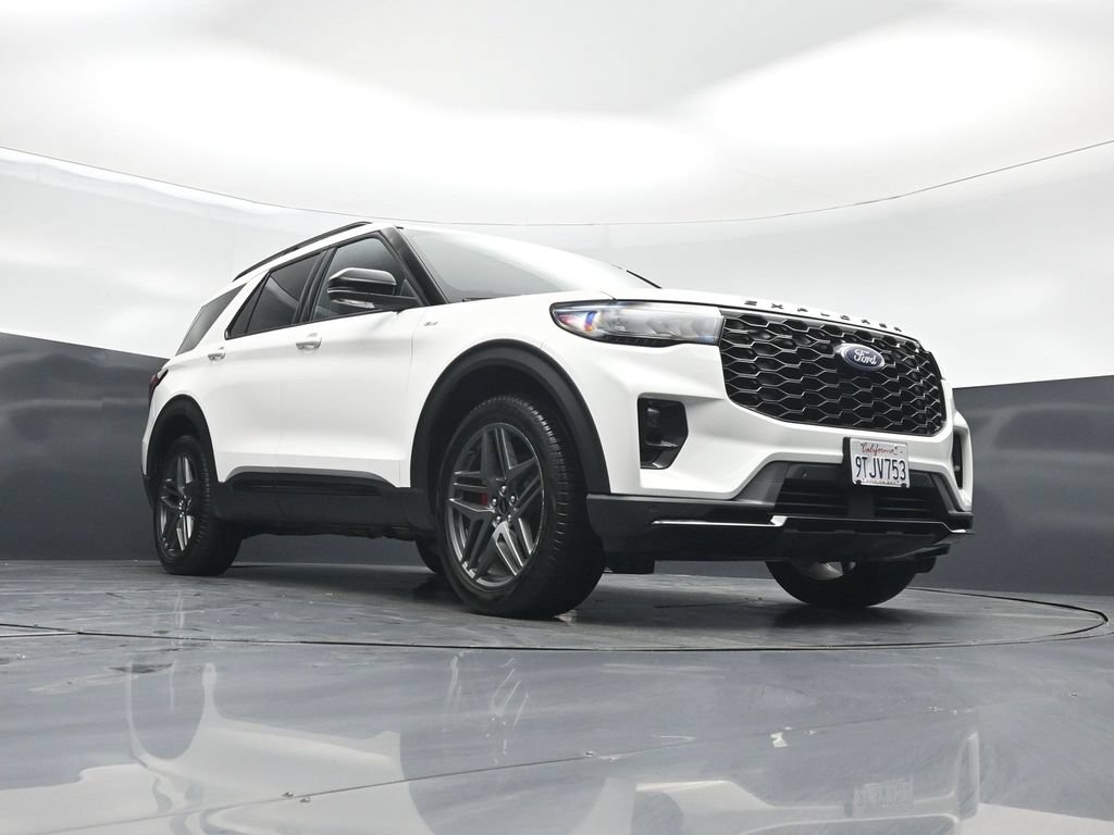 Certified 2025 Ford Explorer ST-Line w/ ST-Line Street Pack AWD/4WD image 43