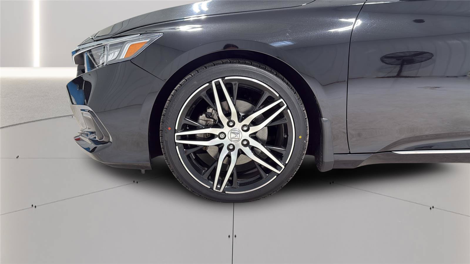 Used 2021 Honda Accord Touring image 30