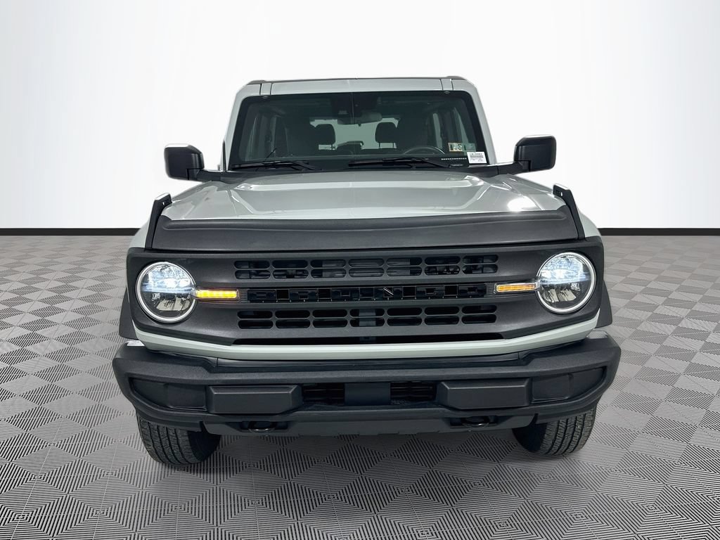 Certified 2022 Ford Bronco 2-Door AWD/4WD image 2