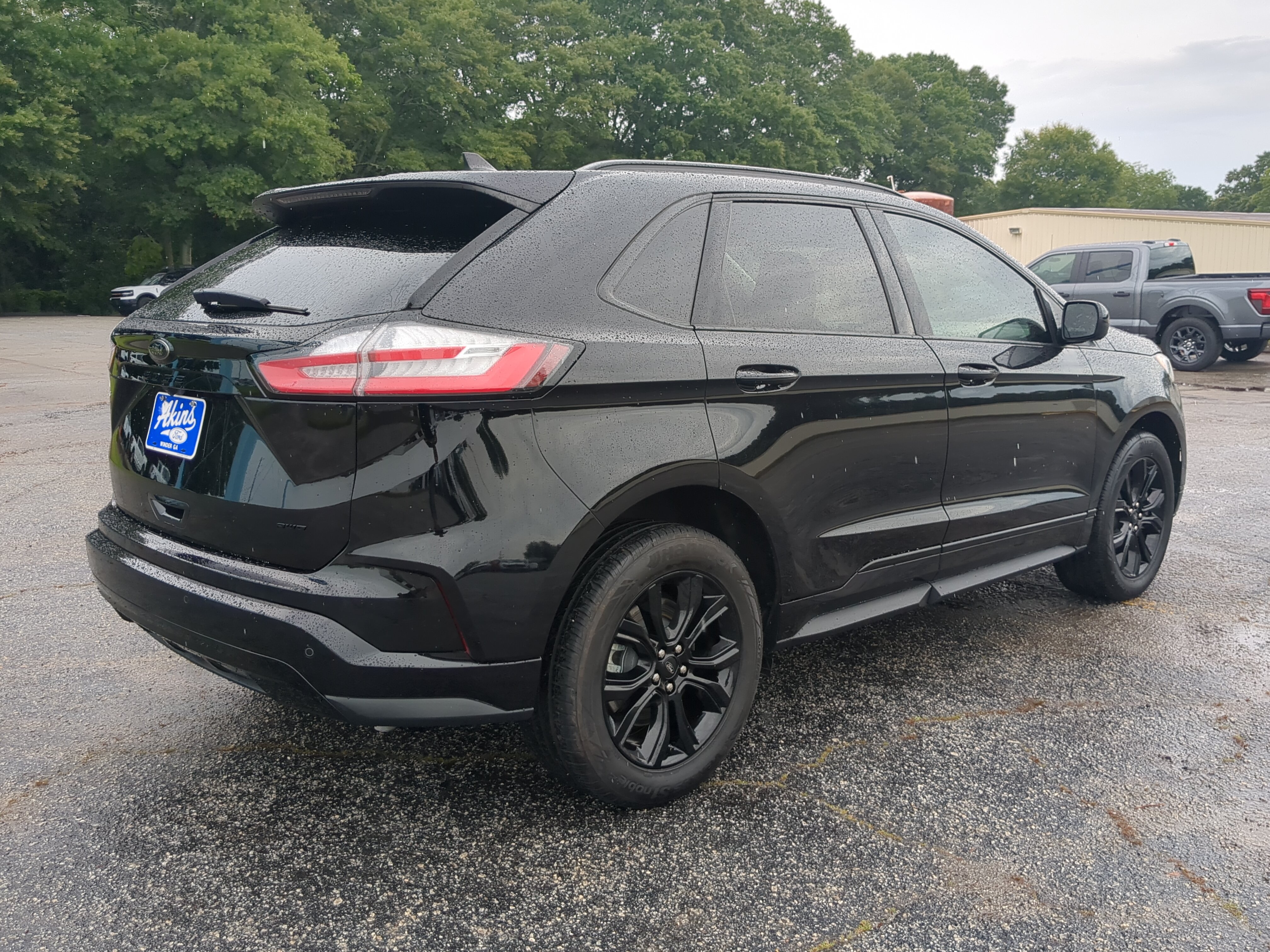 Certified 2024 Ford Edge SE w/ Black Appearance Package AWD/4WD image 3