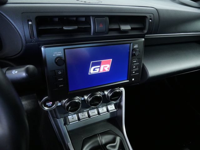 Used 2024 Toyota GR86 Premium RWD image 17