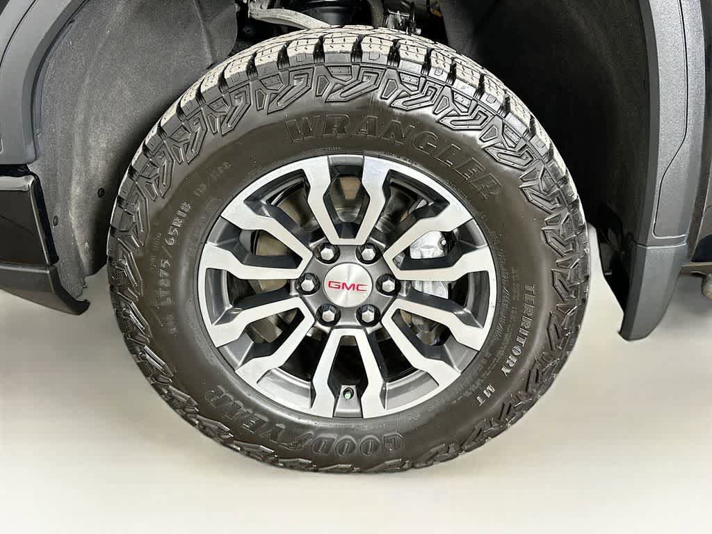 Used 2023 GMC Sierra 1500 AT4 w/ AT4 Premium Package AWD/4WD image 8