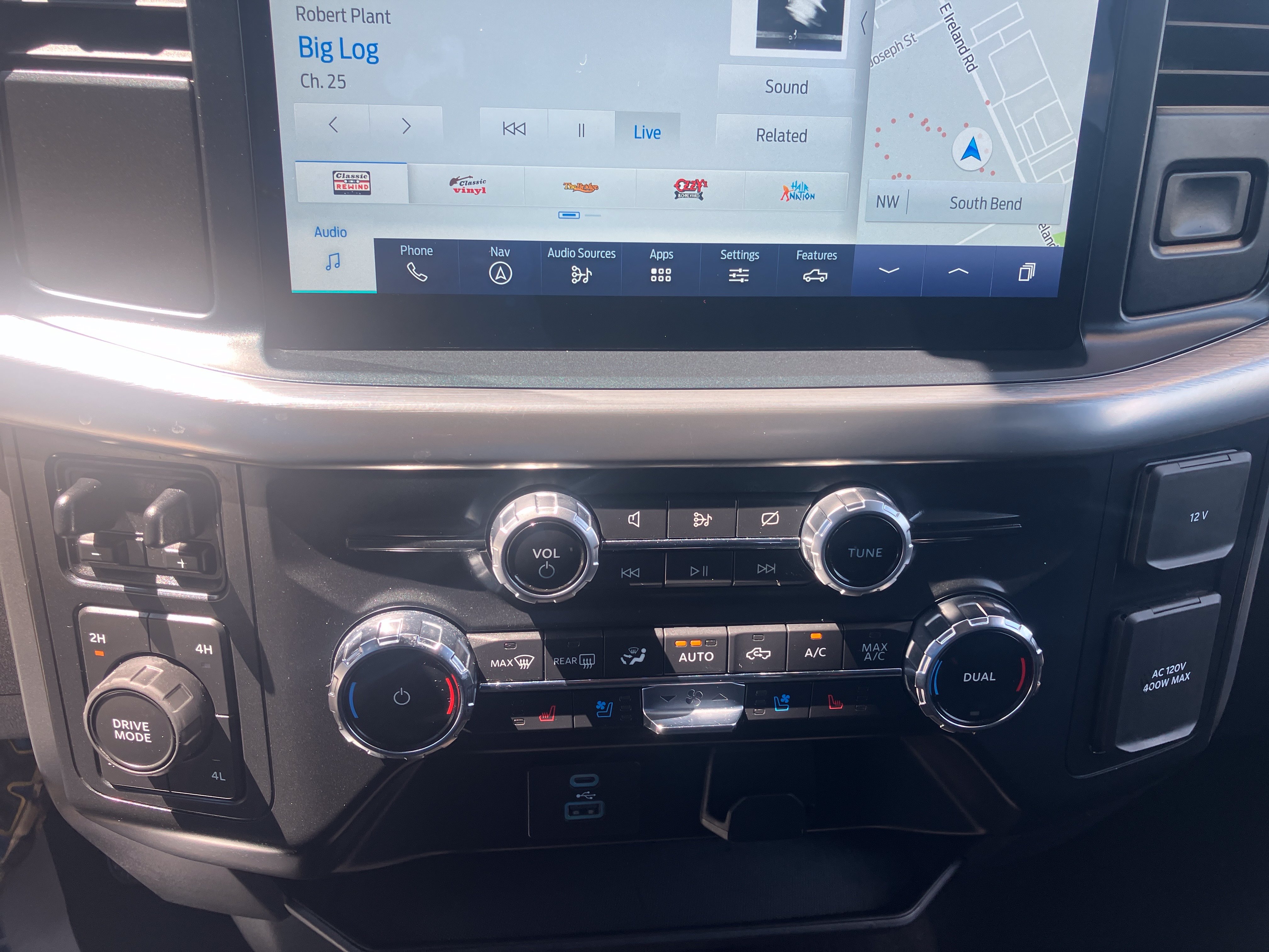 Certified 2022 Ford F150 Lariat w/ Equipment Group 501A Mid AWD/4WD image 29