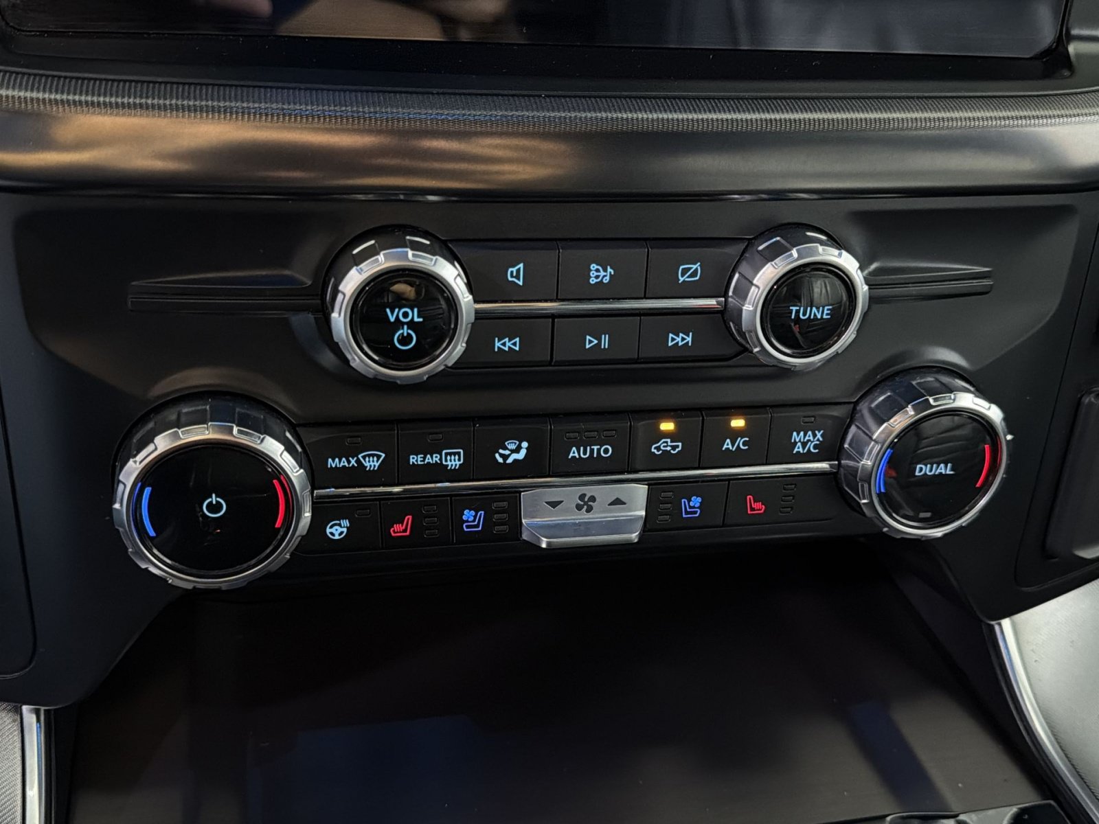Certified 2024 Ford F150 Platinum AWD/4WD image 21