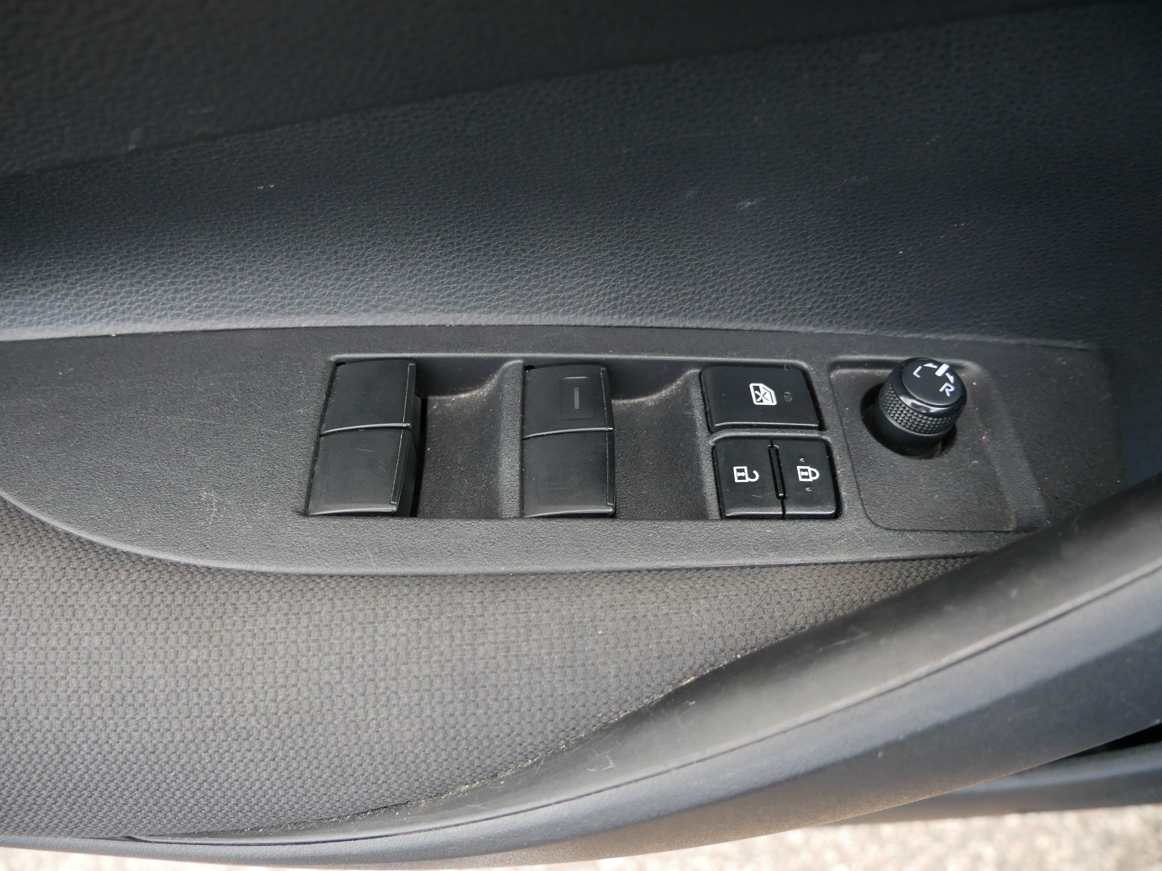 Used 2024 Toyota Corolla LE FWD image 20