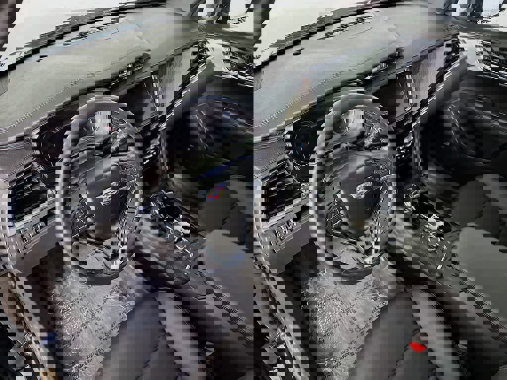 Used 2024 Cadillac XT6 Premium Luxury image 9