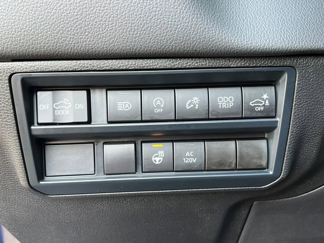 Used 2025 Toyota Tundra Limited image 24